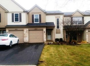 1827 Pebble Beach Cir, Elgin, IL 60123