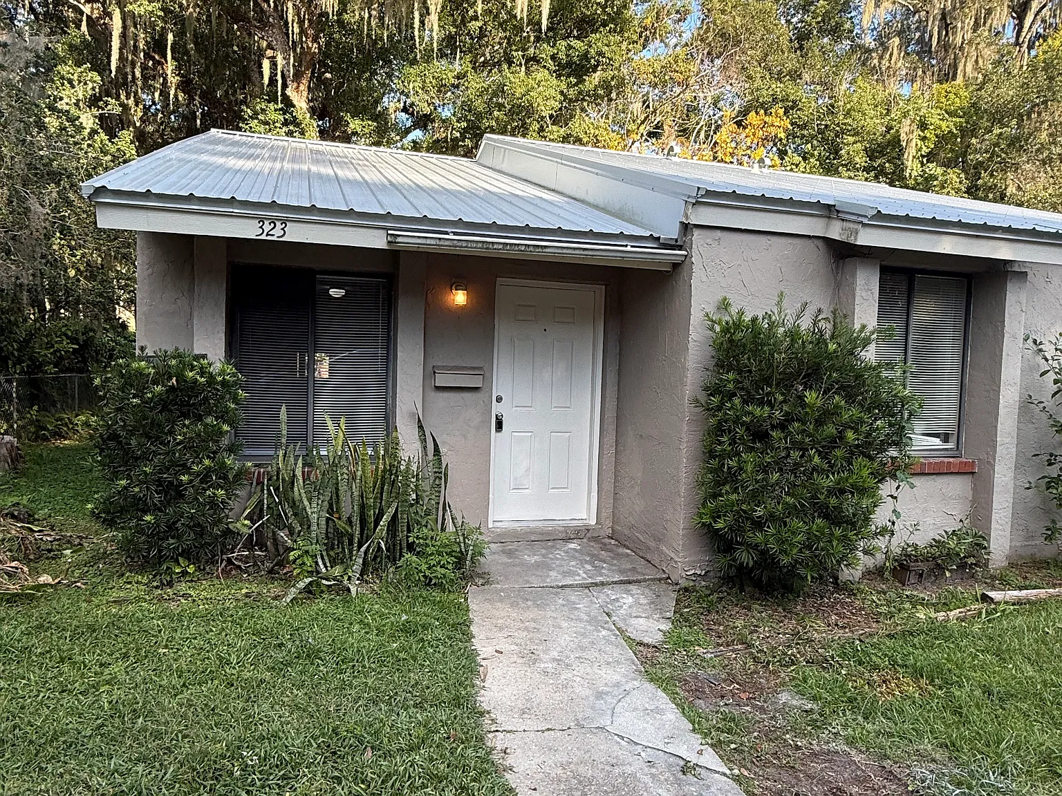 2 bed, 892 sqft, $1,325 — Photo 2