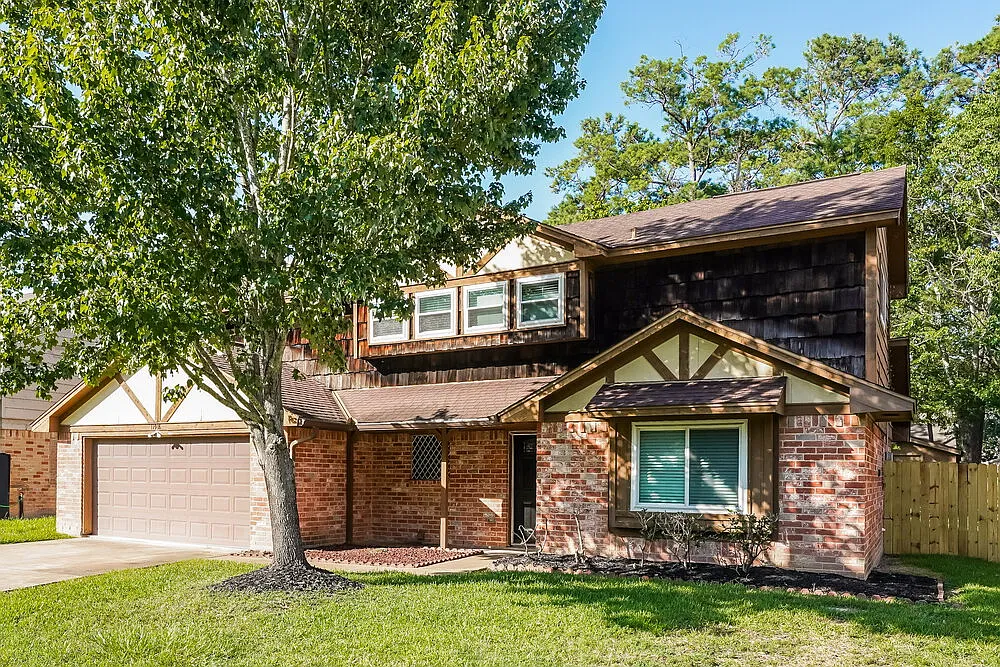 3 bed, 2.5 bath, 2074 sqft, $2,320 — Photo 4