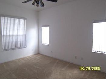 4th image of 2711 Bond St