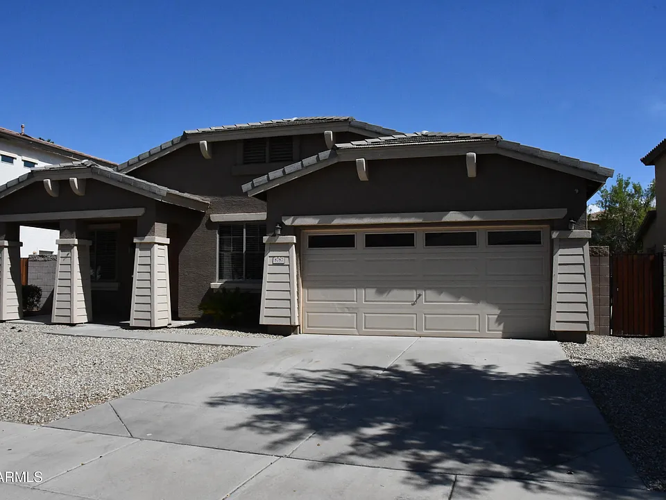 8787 W Gardenia Ave