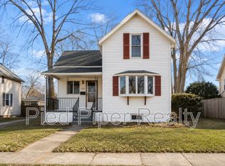 725 W Homer St, Freeport, IL 61032