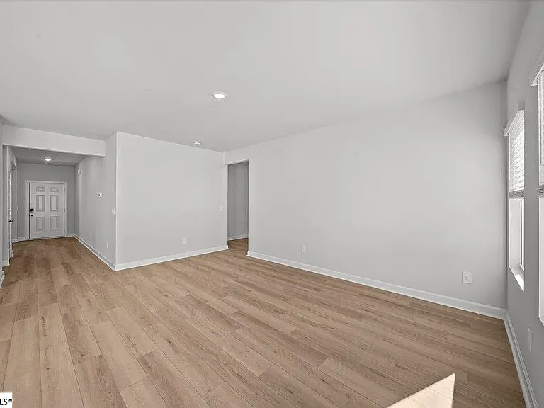 421 Creeping Jenny Dr — Photo 25