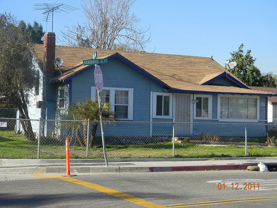 2nd image of 4091 Rubidoux Blvd