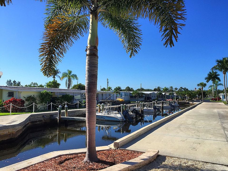 Boat slips