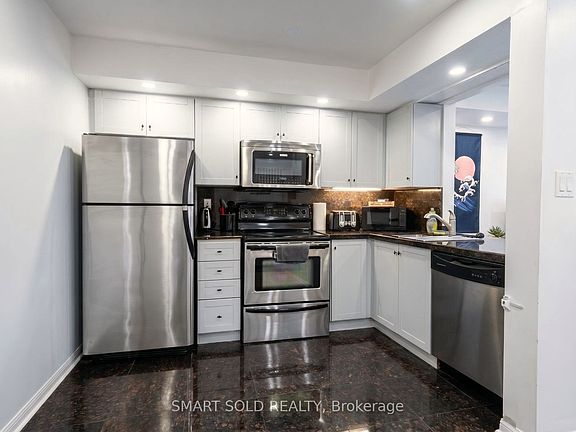 4th image of 15 Laidlaw St #608