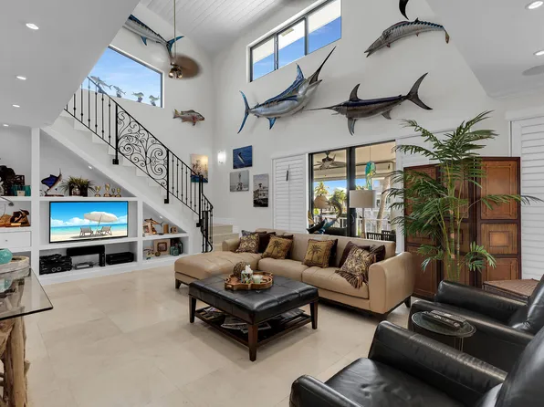 72 W Plaza Granada, Islamorada, FL 33036