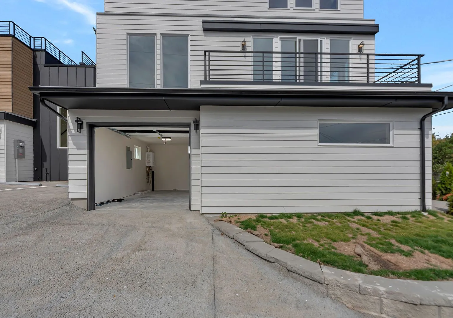 New Townhome in North Greenlake — Photo 3