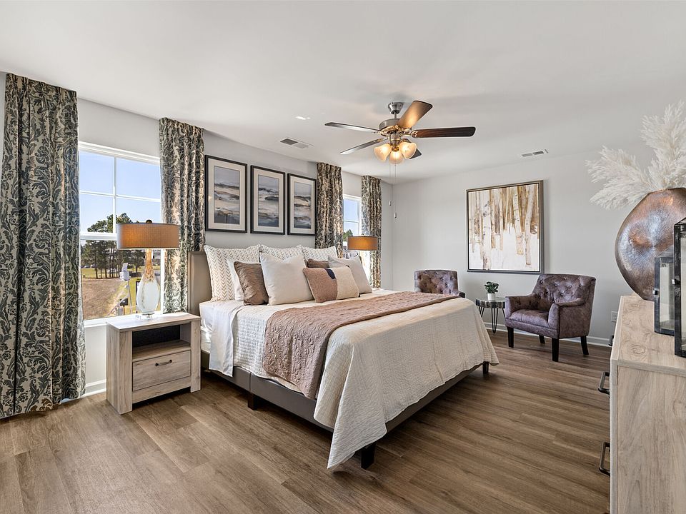 2nd image of 9 Satinwood Cir