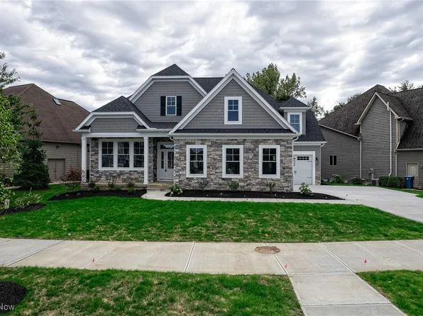 33695 Via San Angelo Dr, Avon, OH 44011
