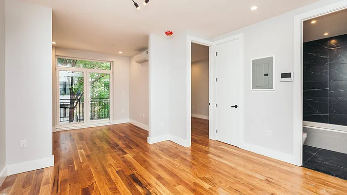 Rented by Nooklyn NYC LLC | media 3