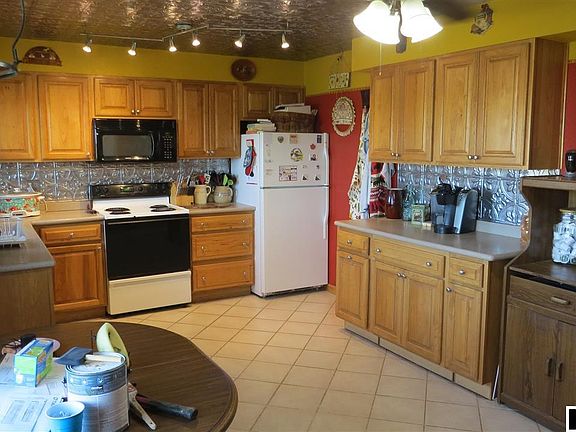 4th image of 685 Sunnyview Dr