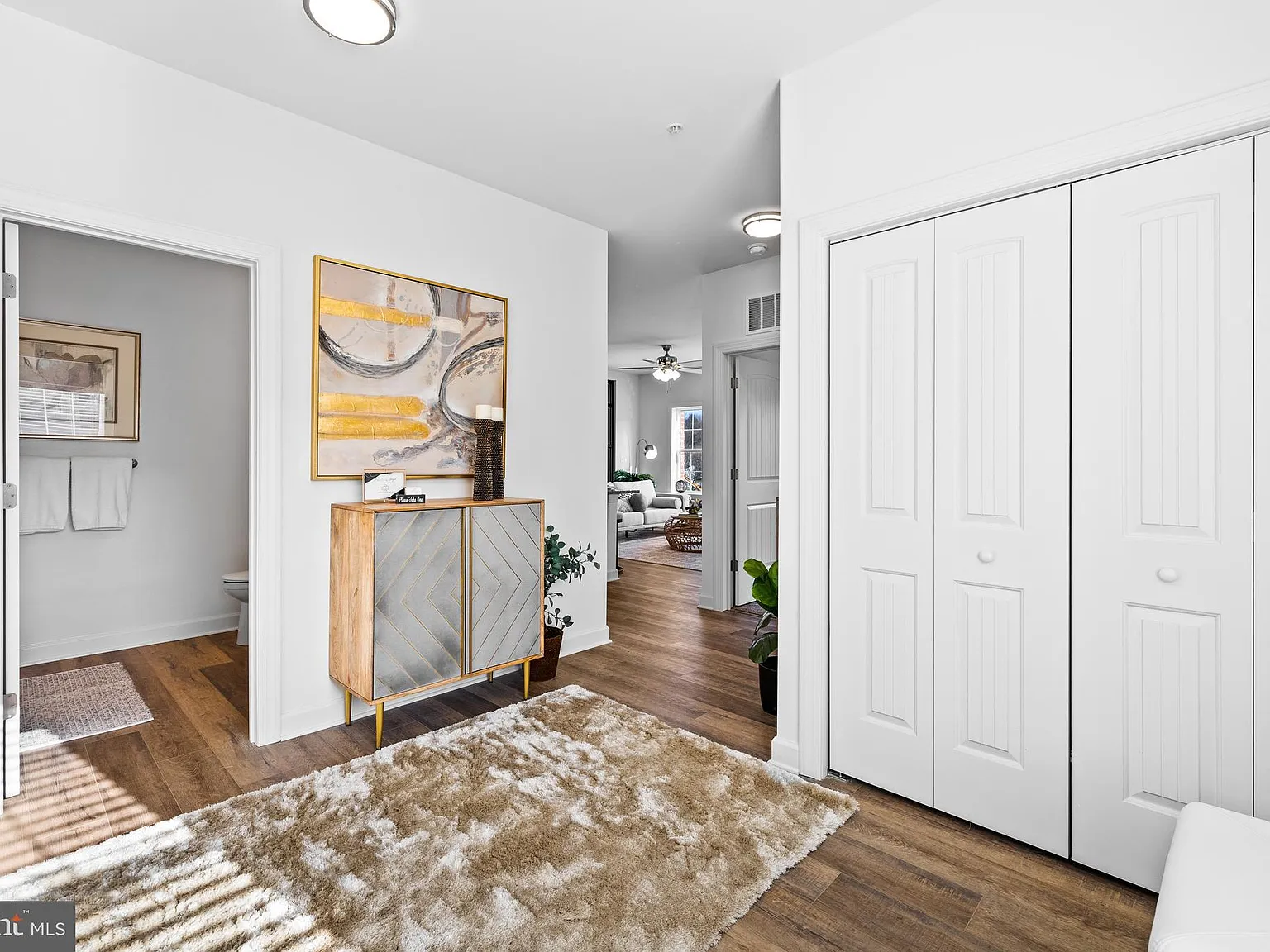 1 bed, 831 sqft, $1,857 — Photo 4