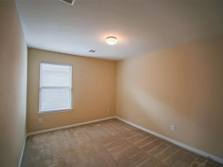 24030 Buffalo Cove Ln — Photo 16