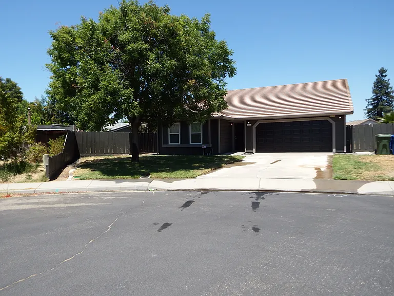 885 Lazarine Ct — Photo 20