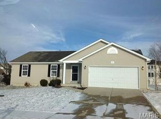 414 Hickory Post Ct, Wentzville, MO 63385