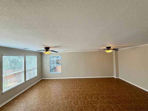 3rd image of 3953 Canyon Glen Cir