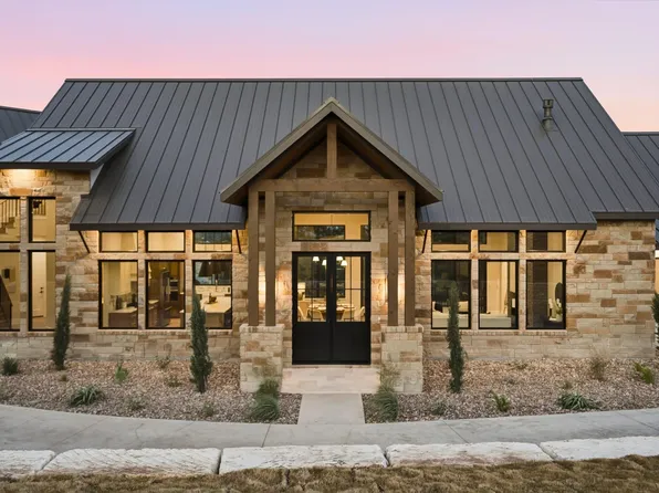 1300 Saddlebrook Canyon Ct, Spicewood, TX 78669