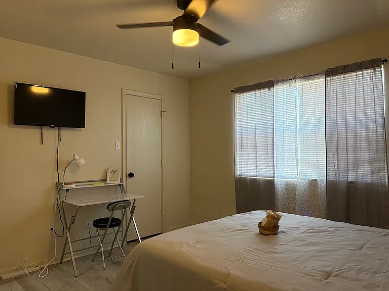 2812 Cantabrian Dr #B — Photo 17
