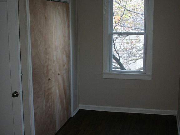 4th image of 2464 N Lincoln Ave APT 3N