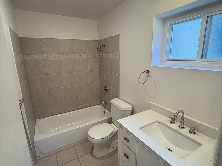 3935 Mississippi St — Photo 5