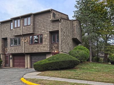 83 Towne House Rd UNIT 83, Hamden, CT, 06514