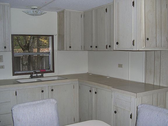 4th image of 354 Indian Springs Trl