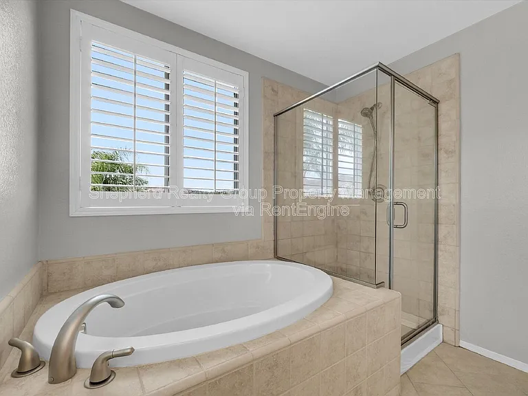 5730 Autumnwood Ln — Photo 18