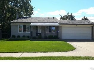 14252 E Forteen Mile Rd, Warren, MI 48088