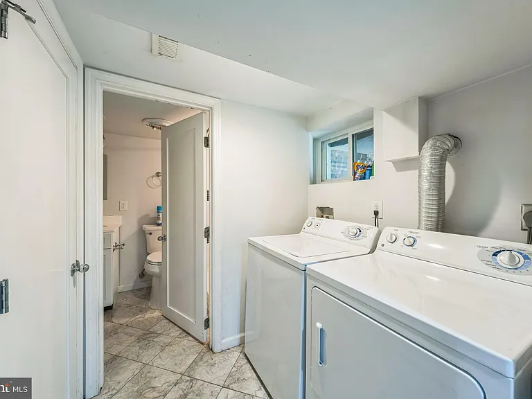 723 K St NE — Photo 13