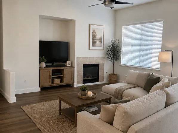 9226 N Jade Ave, Fresno, CA 93720