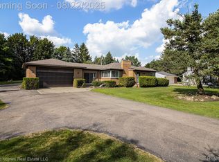 44620 W Eleven Mile Rd, Novi, MI 48375