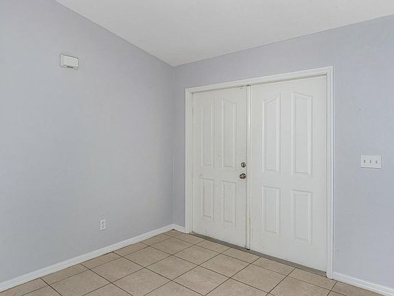 4th image of 2521 NE 20th Ave