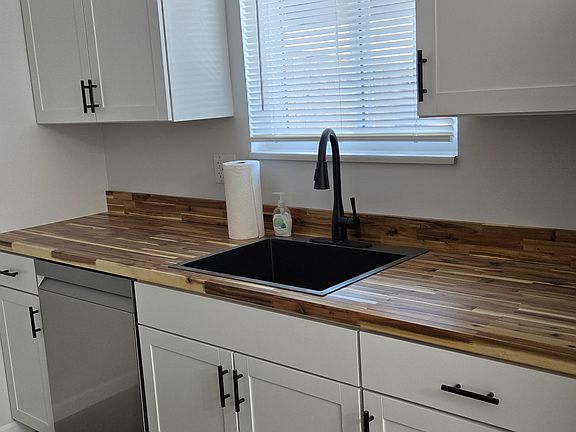 5th image of 259 Holman Way