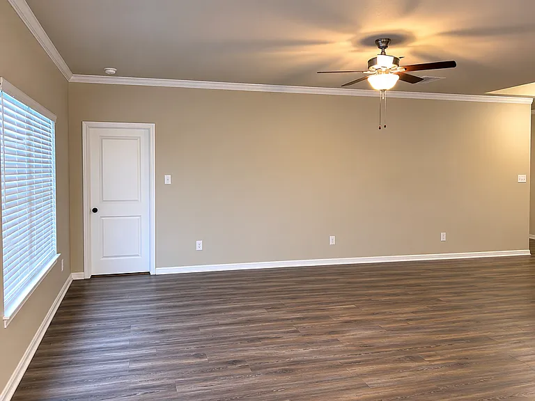 608 Skylar Heights Dr — Photo 10