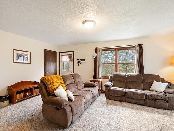 4th image of 2301 Miller Rd