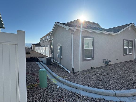 3rd image of 616 Mesa Canyon Ln #F