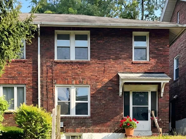 231 Connecticut Ave, Clairton, PA 15025