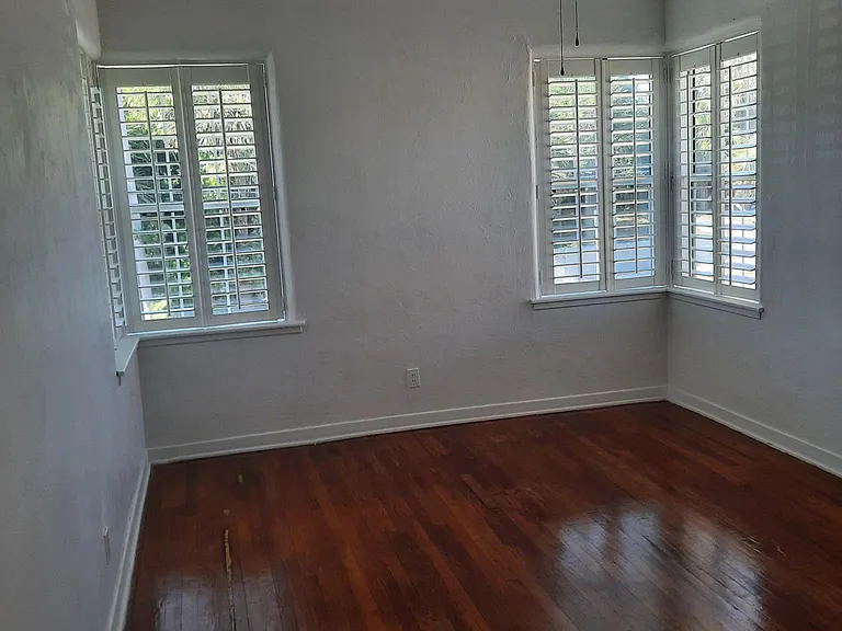 512 Phoenix Ave — Photo 13