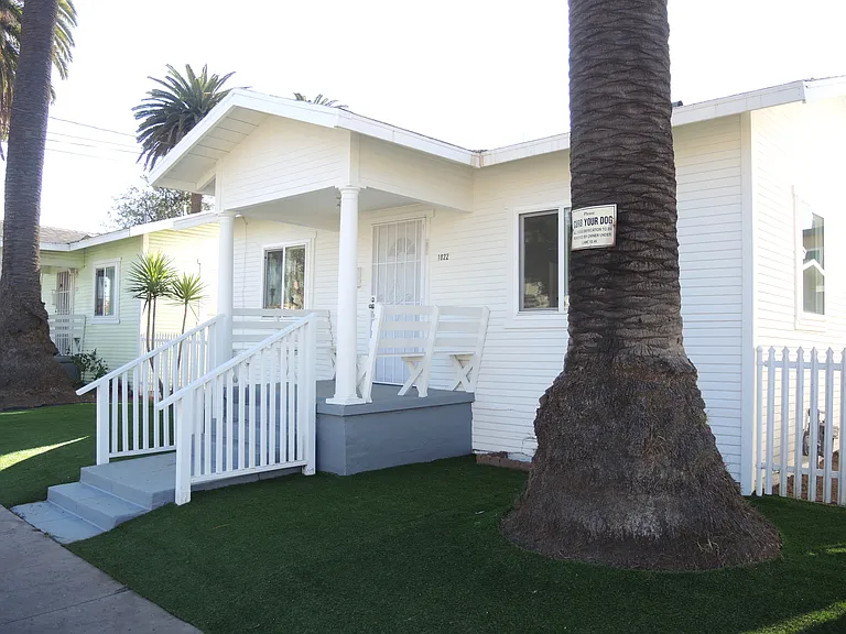 1016 E La Palma Dr — Photo 2