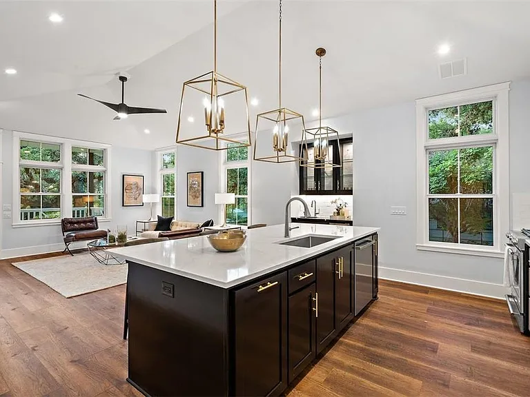 1801 Alta Vista Ave #C — Photo 12