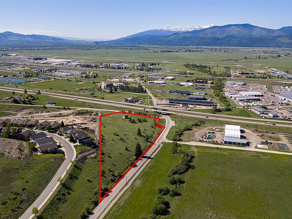 3rd image of 6900 Goodan Ln