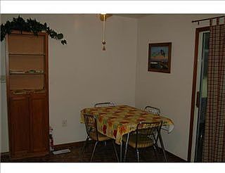 5th image of 3909 Greenmont Dr