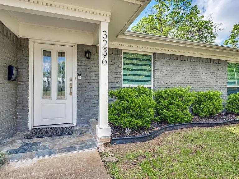 3236 Merrell Rd — Photo 3