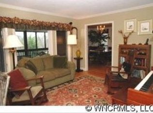 35 Fox Ridge Dr, Fletcher, NC 28732