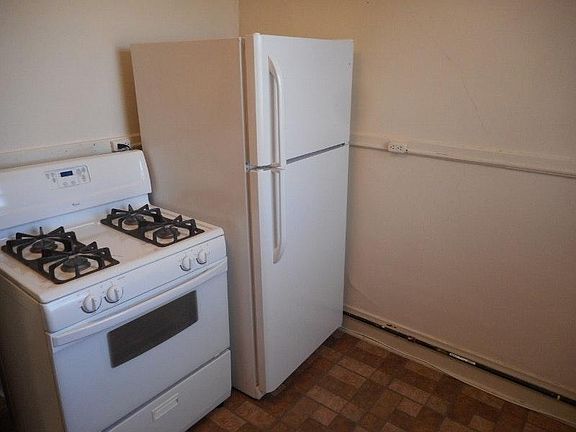 4th image of 1648 W Summerdale Ave #2W