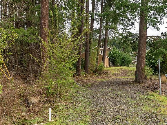 4th image of 5746 Lagoon Ln NW