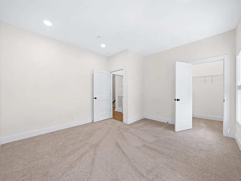 1437 Spring Pointe Ln — Photo 19