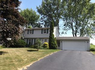 81 Little Tree Ln, Hilton, NY 14468