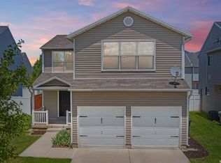 1304 W Archmore Dr, Springville, UT 84663